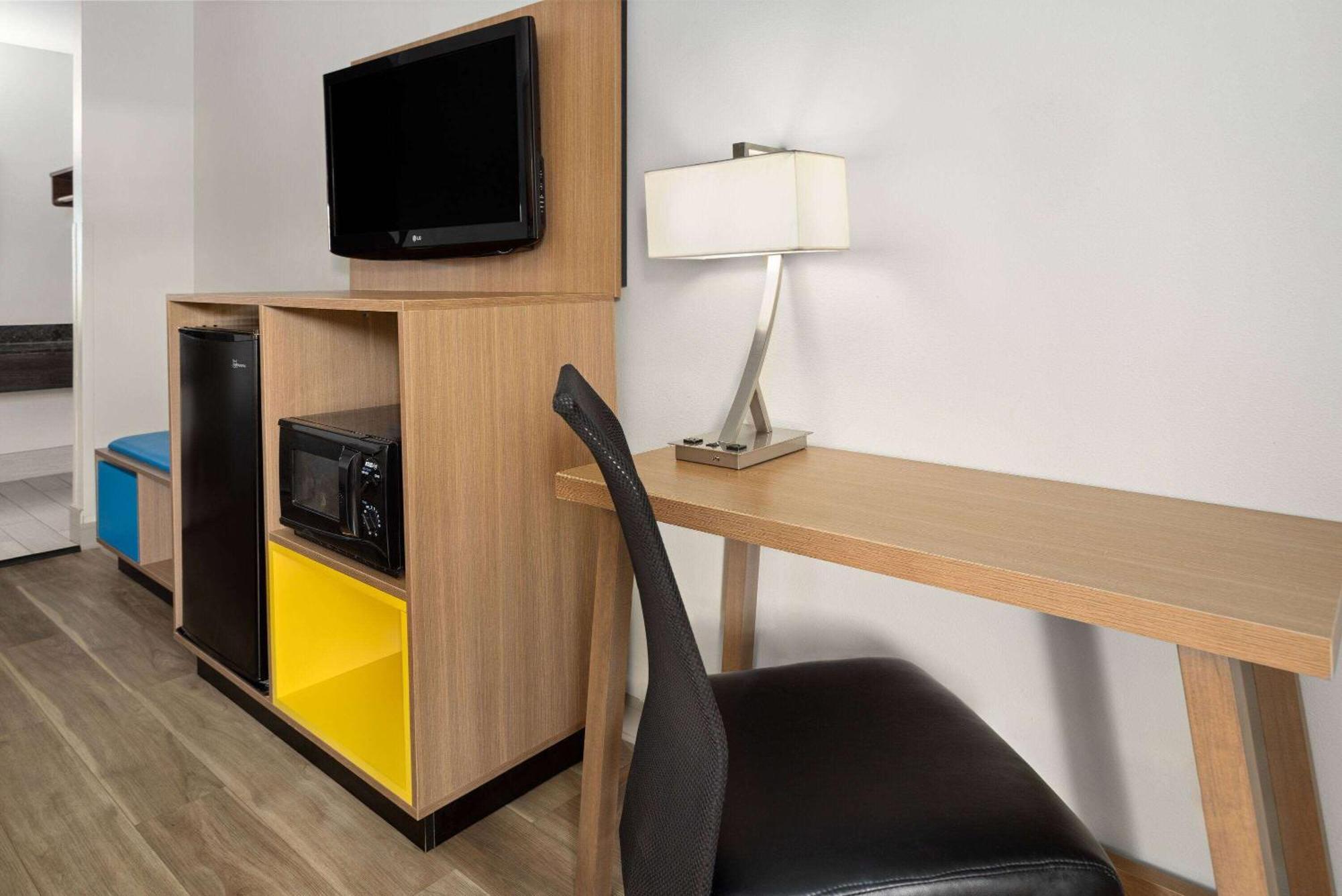 Days Inn By Wyndham Americus Esterno foto