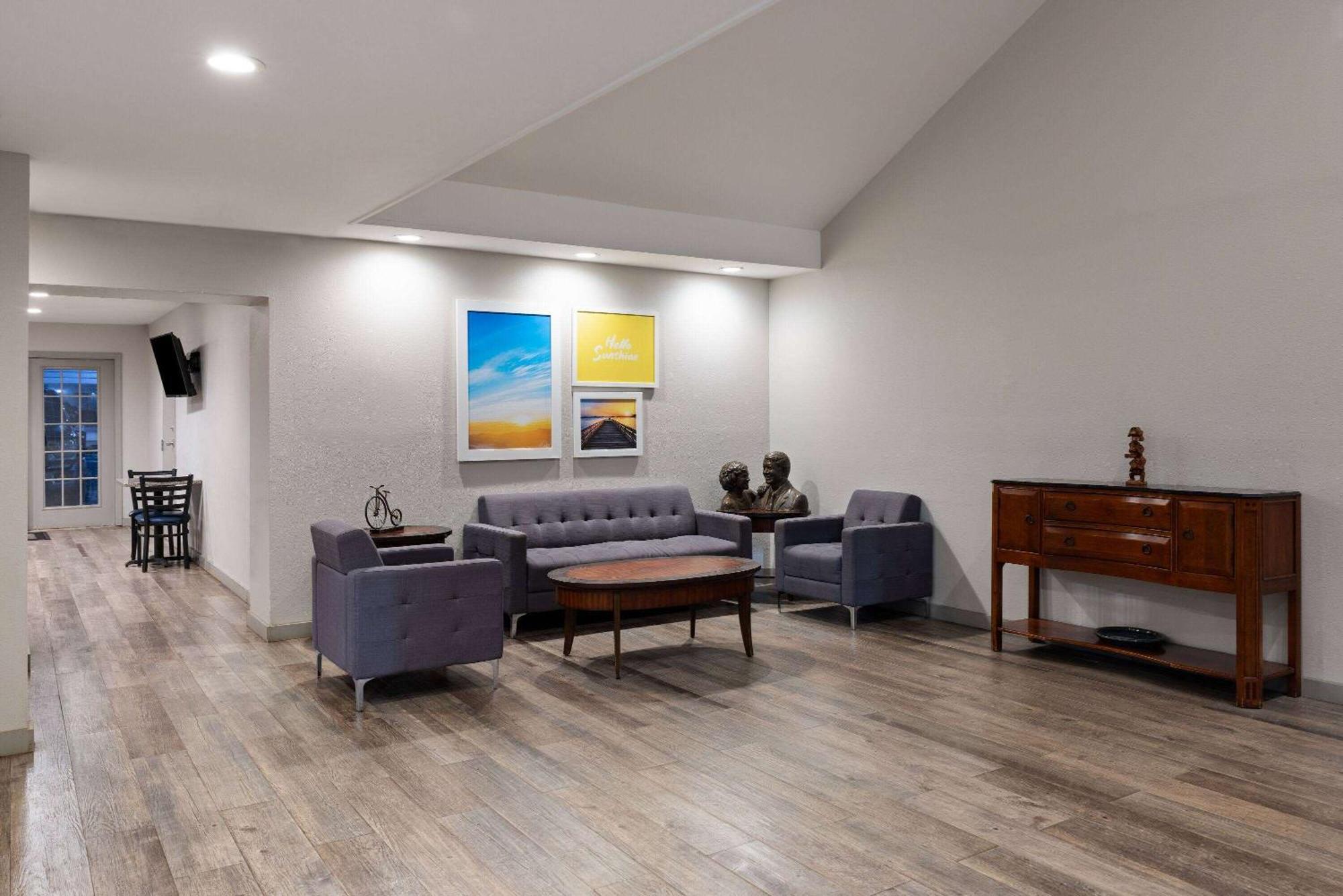 Days Inn By Wyndham Americus Esterno foto